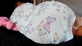 Lying Down Sideways, Shaking My Big Booty and Spreading Extremely Close-up to Cam
