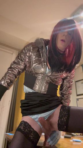 Jess Silk Rides Dildo
