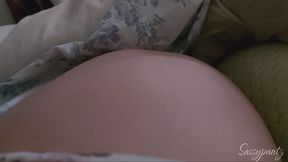 Pregnancy #4 Week 31 Belly Movements - A belly scene featuring Belly Kicks, Pregnant Belly, Belly Fetish & Pregnancy Kink ft MILF Sassypantz