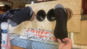 A Good Tickling - intense tickling big wide feet