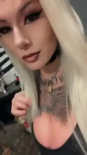 Obey Goddess Lori