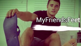 MyFriendsFeet: Naughty Aleck wants us to drool over his big bare feet