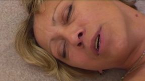 Mature loves hot bed sex with younger lover