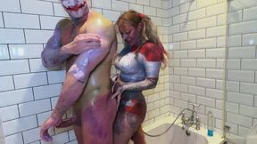The joker and Harley in the shower