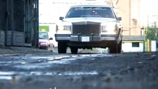 Alexa May e Claudia Ferrari, estrelas de seios fartos, foram fodidas com força em uma orgia anal