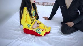 PUNJABI STEPMOM DI FUDDI MARI DUKAN WALE NE MERE SAMNE WITH AUDIO SEX VIDEO