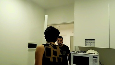 una tarde de fiesta con mi hermanastra y un amigo de mi hijastro 28 B