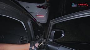 depois do barzinho, levei o corninho que filmou eu engasgando no safado e levando gozada no meio da rua nesse dogging
