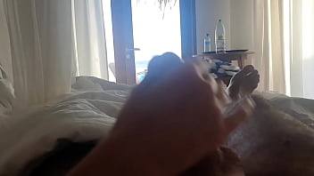 Voici la vid&eacute_o du mercredi, qui aimerait que je le branle comme &ccedil_a, avec cette...