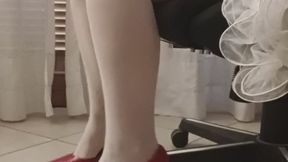 Side View Pin-Up — Calf Flex & Elegant Shoeplay