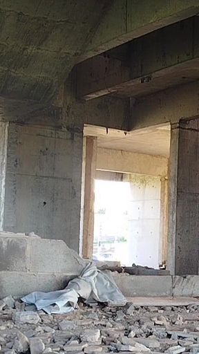 I Went to Pee at the Construction Site and Felt Like Getting up to Some Mischief.