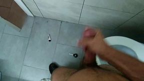 Aventura en los ba�os p�blicos