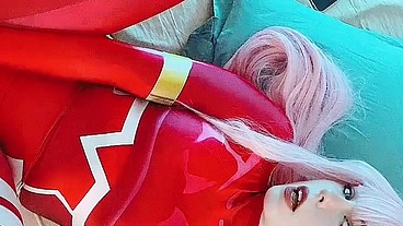 Zero two fucks her soft pussy with a glass cock