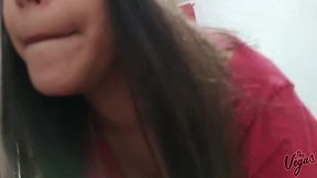 vuelve la ninera cogelona! ahora si me dejo que la grabara y le acabara en la cara! ya no le da pena!!!