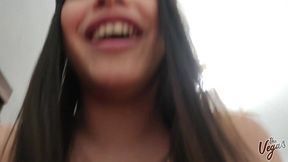 vuelve la ninera cogelona! ahora si me dejo que la grabara y le acabara en la cara! ya no le da pena!!!