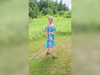 Real TOPLESS MAMA Outside Aged mother I'd like to fuck LARGE TIT in the Sunshine