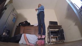 Morning Coffee Break Head Trampling 2 FLOOR CAM