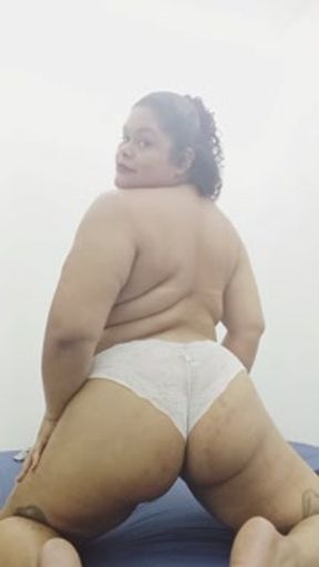 showing off my bbw gg ass