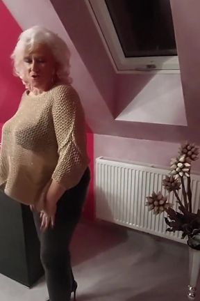 German Granny Shows Her Huge Saggy Boobs