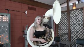 Sage Tries Out the Sousaphone and SousaVibe (MP4 - 720p)