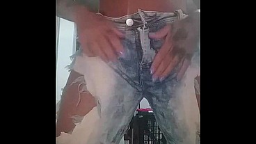 de pau duro na calça jeenssem calcinha, gozei gostoso. SABRINA PREZOTTE batendo uma ponheta ...