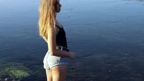 The River's Girl - Vanesa