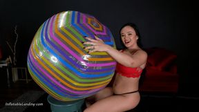 Roxy Inflates Rare Beach Ball by Mouth HD WMV (1920x1080)