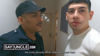 🚨 Security Guard Alan gets sucked off by horny Latino model Alex B