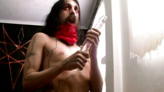 Watch this slutty ladyboy devour his ass and deepthroat like a pro in HD