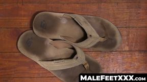 MaleFeetXXX.com - Handsome tattooed jock's feet massaged by hunky gay