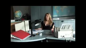 MILF with Hairy Pussy Fucked and Cumshot in Mouth by Big Amateur Cock