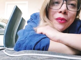 Wicked Angel on the Sofa, Also Hawt, Loves to Tease.