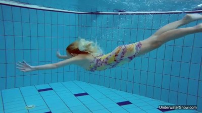 Twisted Fun: Incredible Pool Flexibility