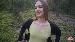 Sexy nymphomaniac in the forest made me cum in her mouth