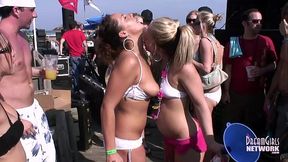 Hot Girls Convince Other Hot Girls To Flash On Spring Break