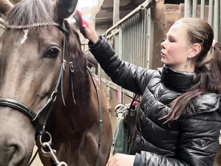 ”Sasha, 22 years old, horse riding expert!”