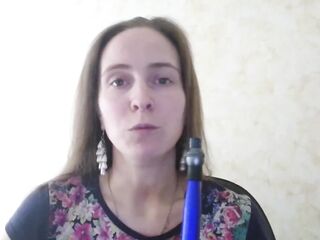 ФЕМДОМ ПО-РУССКИ: ПОРНОЗВЕЗДА ОТВЕЧАЕТ НА ВОПРОСЫ ПОДПИСЧИКОВ ПРО АНАЛ
