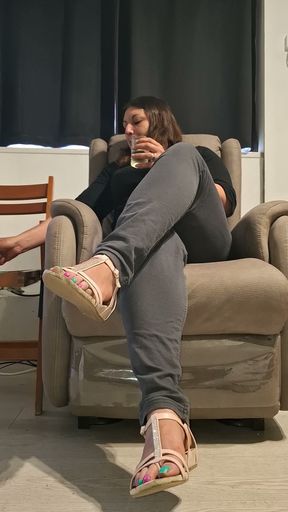 Stay ignored at my feet and dirty sandal