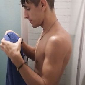 I spy on mycousin while he showers and she sucks me