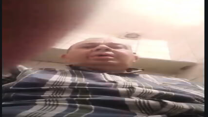 eljko Byric, ovaj mukarac, masturbira ispred web kamere s namjerom da zavede mladu djevojku.