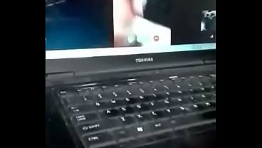 en video llamada con un amgo