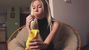 Beautiful Candy Eater - Karyna