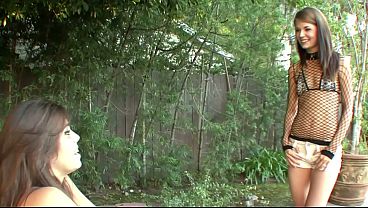 they overheat each other and finish with mutual masturbation