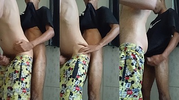 NOVINHO VICIADO EM CUZINHO