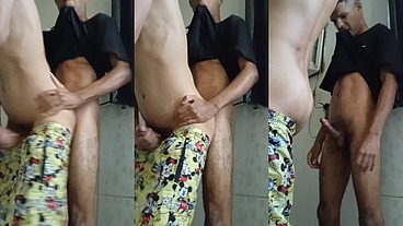 NOVINHO VICIADO EM CUZINHO