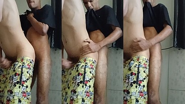 NOVINHO VICIADO EM CUZINHO