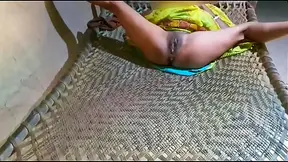 Desi Indian Bhabhi Gets Smashed Throbbing in Doggystyle