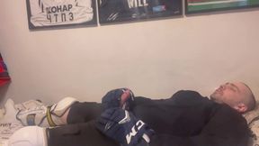 Hockey stud busts massive load after grueling training session alone