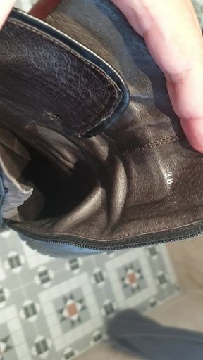 Injected into the foot-warm boots