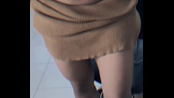 ENTRA QUE T&Aacute_ AO VIVO A novinha linda n&atilde_o &eacute_ de falar mas quando senta segura ela